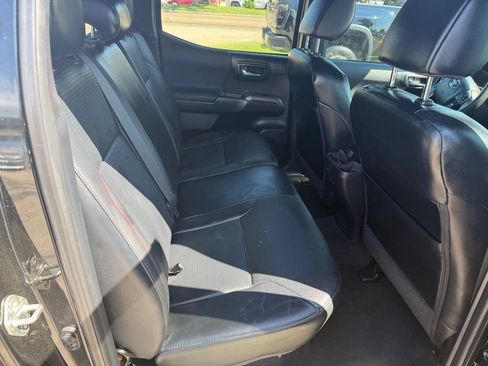 Used 2018 Toyota Tacoma TRD Pro AWD/4WD image 16