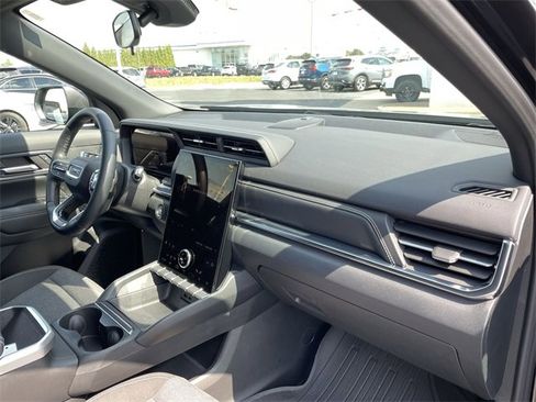 Used 2025 GMC Terrain Elevation image 17