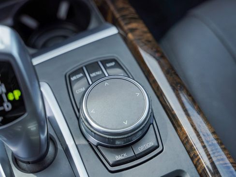 Used 2018 BMW X5 xDrive40e w/ Executive Package image 30