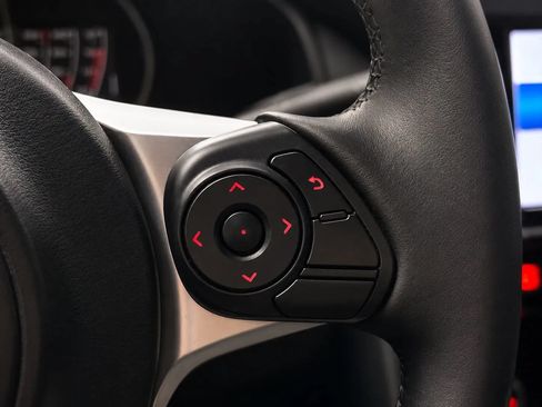 Used 2020 Toyota 86 RWD image 25