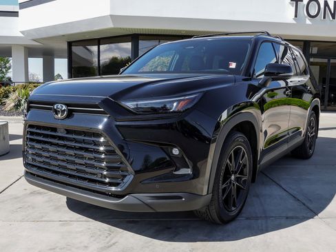 Used 2025 Toyota Grand Highlander AWD Hybrid image 4