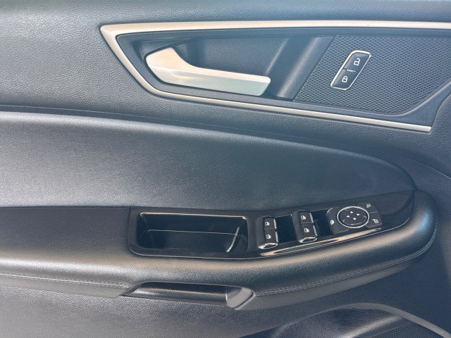 Used 2020 Ford Edge SEL AWD/4WD image 9