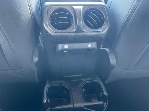 Used 2020 Jeep Wrangler Unlimited Sport AWD/4WD image 25