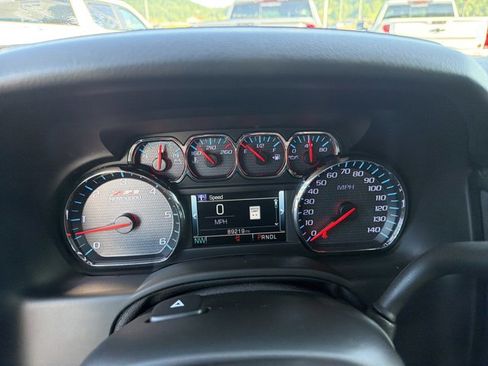 Used 2020 Chevrolet Suburban LT AWD/4WD image 19