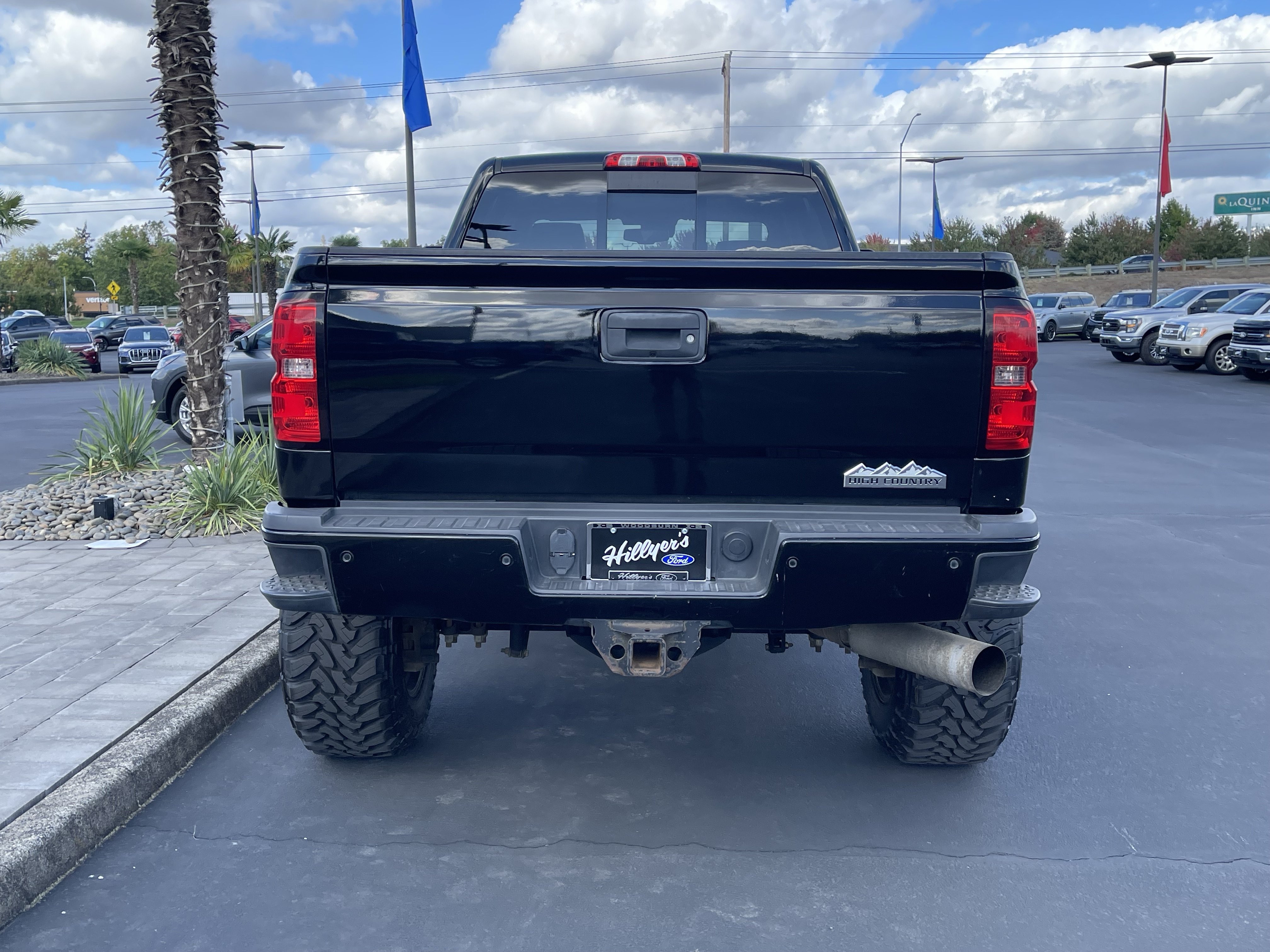 Used 2015 Chevrolet Silverado 3500 High Country AWD/4WD image 4