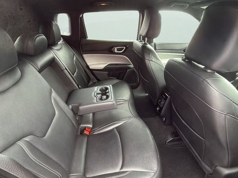 Used 2025 Jeep Compass Limited AWD/4WD image 15