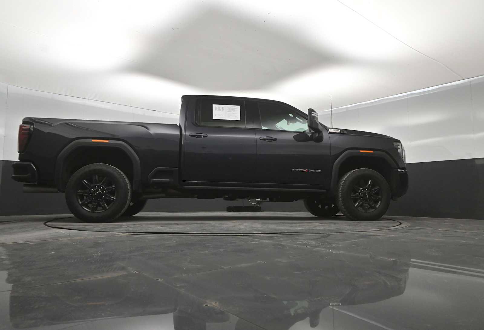 Used 2024 GMC Sierra 2500 AT4 w/ AT4 Premium Plus Package AWD/4WD image 49
