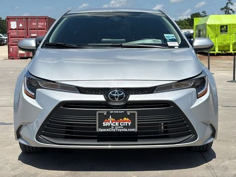New 2026 Toyota Corolla LE FWD image 8