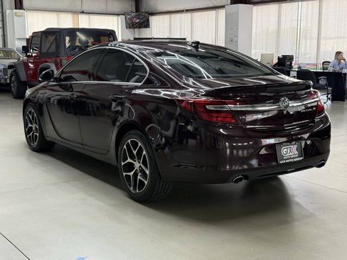 Used 2017 Buick Regal Sport Touring FWD image 4