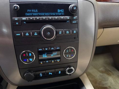 Used 2014 GMC Yukon XL SLT RWD image 18