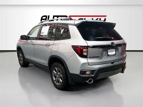 Used 2024 Honda Passport TrailSport image 5
