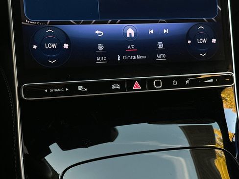 Certified 2025 Mercedes-Benz S 580 4MATIC Sedan image 21