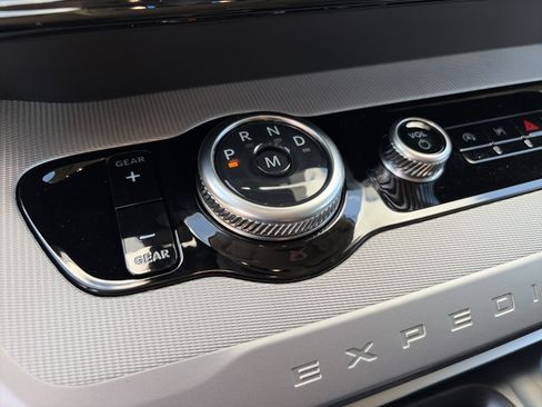 New 2026 Ford Expedition Active AWD/4WD image 14