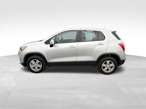 Used 2021 Chevrolet Trax LS image 15