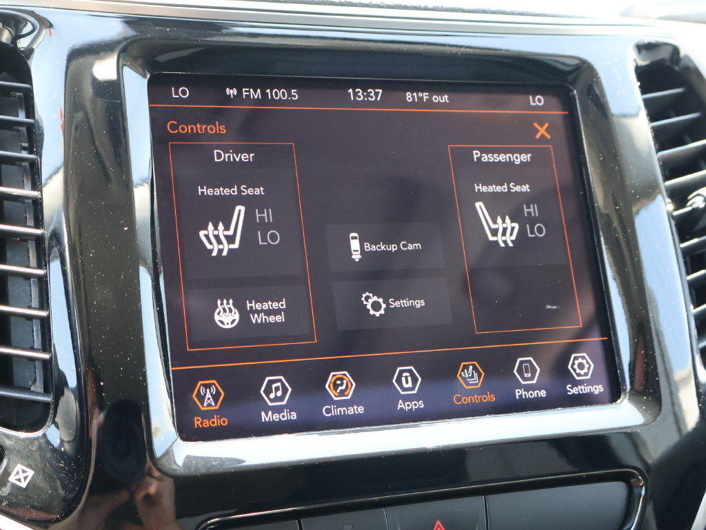 Used 2020 Jeep Cherokee Limited FWD image 37