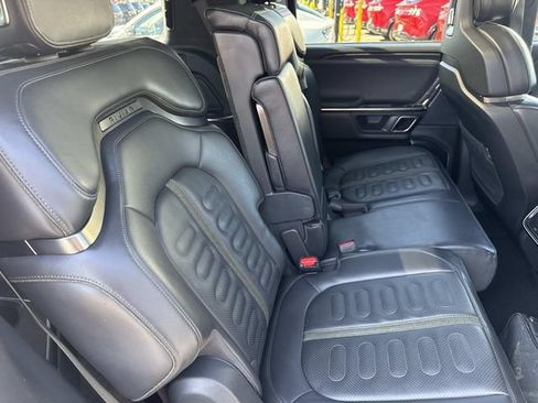 Used 2023 Rivian R1S Adventure AWD/4WD image 35