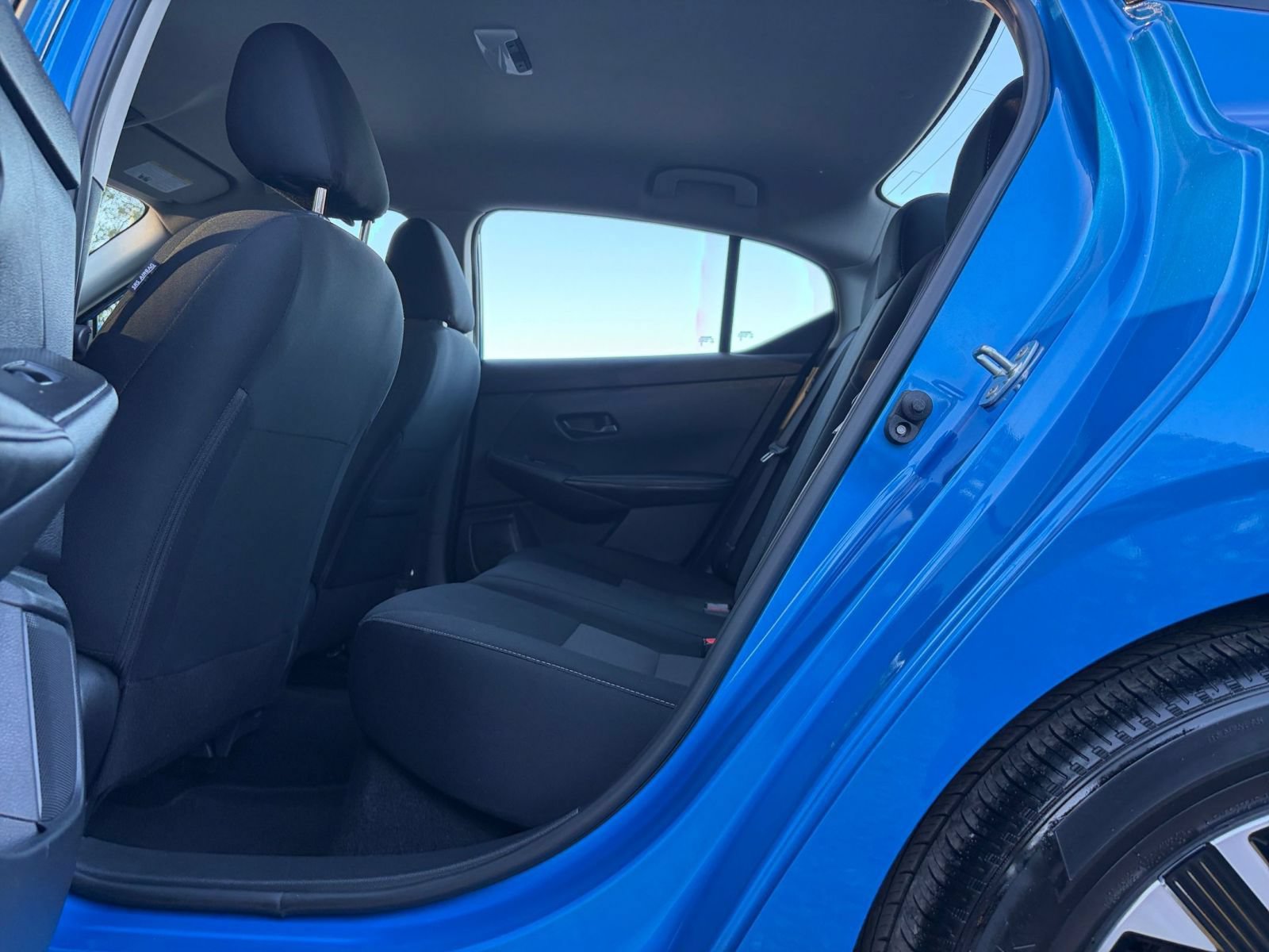 Used 2025 Nissan Sentra SV FWD image 22