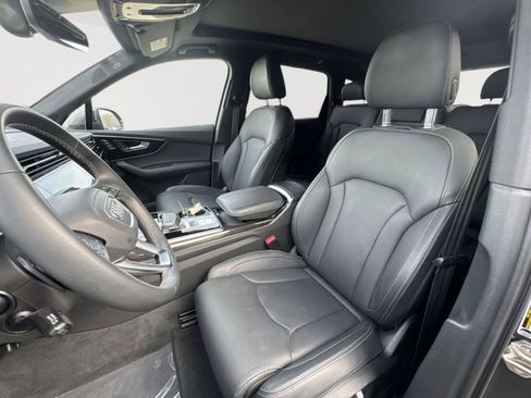 Certified 2025 Audi Q7 3.0T Prestige w/ Prestige Package image 9