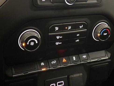 Used 2022 Chevrolet Silverado 1500 Custom w/ LPO, Blackout Package image 18