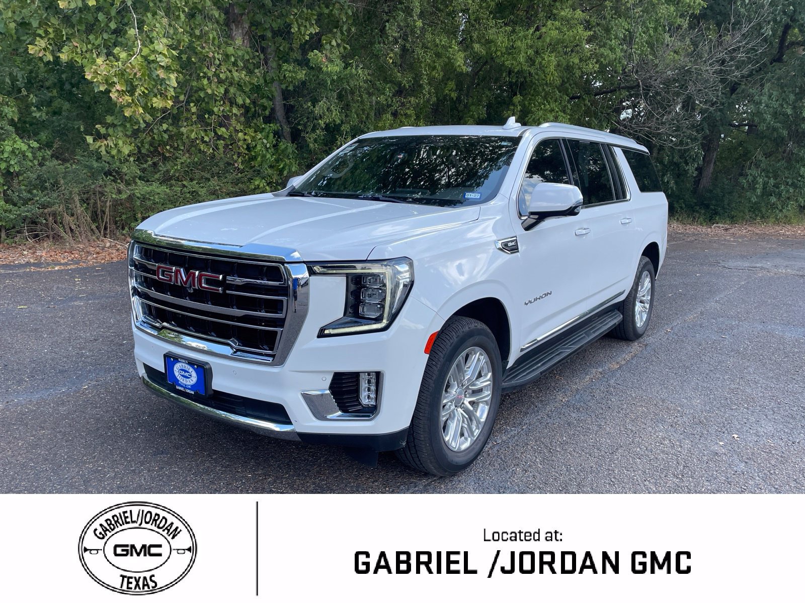 Used 2022 GMC Yukon XL SLT w/ SLT Premium Package AWD/4WD image 1