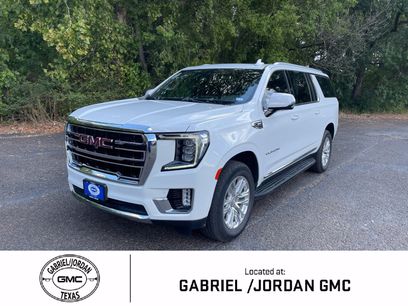 Used 2022 GMC Yukon XL SLT w/ SLT Premium Package