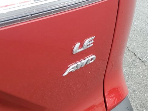 Certified 2023 Toyota Corolla Cross LE w/ Moonroof Package AWD/4WD image 8