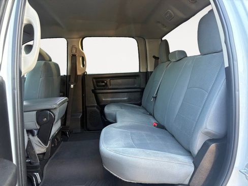 Used 2018 RAM 2500 Tradesman w/ Chrome Appearance Group image 10