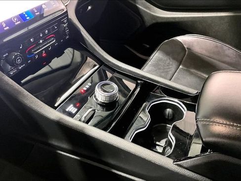 Used 2023 Jeep Grand Cherokee Limited w/ Luxury Tech Group II image 18