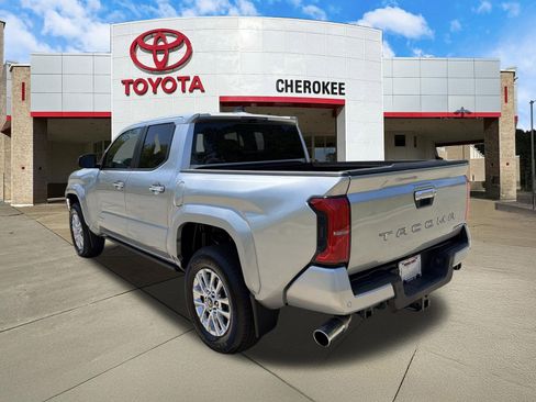 Used 2026 Toyota Tacoma Limited AWD/4WD image 7