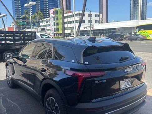 Used 2024 Chevrolet Blazer EV LT image 25