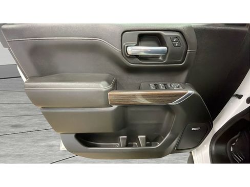 Used 2021 Chevrolet Silverado 1500 LT Trail Boss w/ Convenience Package II image 10