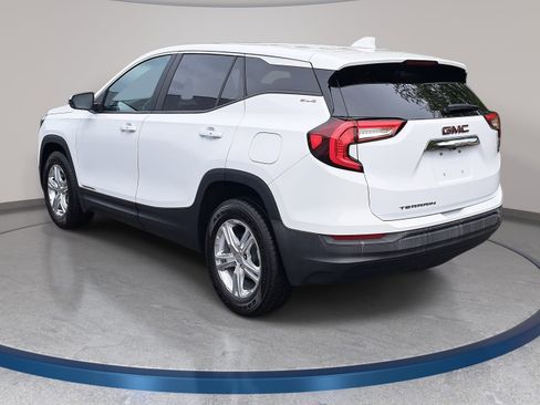 Used 2024 GMC Terrain SLE FWD image 7