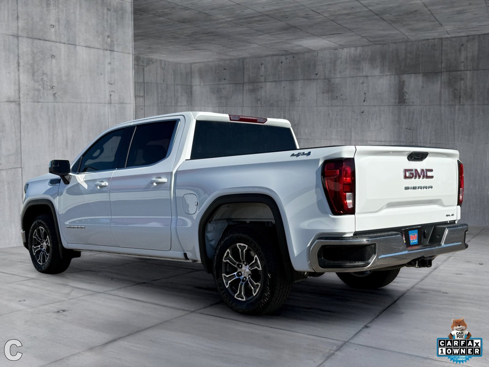 Used 2024 GMC Sierra 1500 SLE AWD/4WD image 4