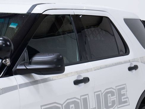 Used 2017 Ford Explorer 4WD Police Interceptor image 18