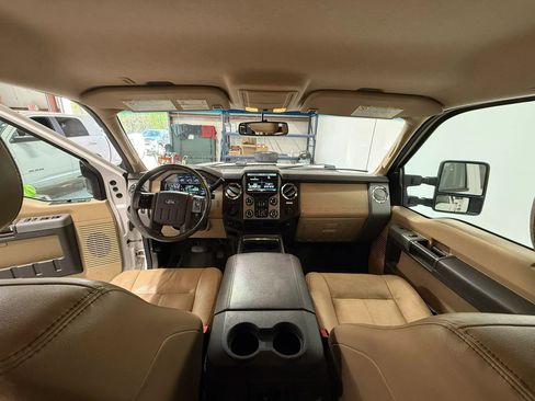 Used 2015 Ford F250 Lariat w/ Lariat Interior Package AWD/4WD image 17