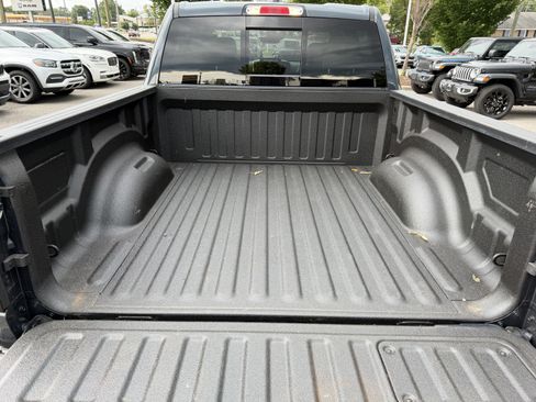 Used 2025 RAM 1500 Laramie w/ Night Edition AWD/4WD image 31