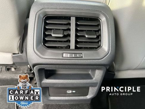 Used 2023 Volkswagen Taos SE image 29