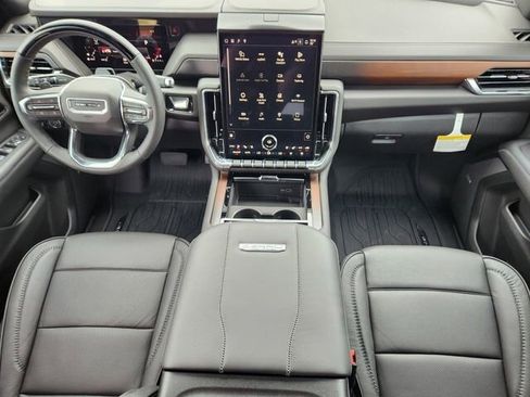 New 2026 GMC Yukon XL Denali w/ Denali Reserve Package AWD/4WD image 2