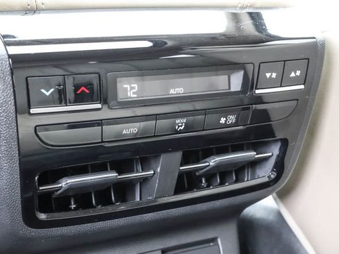 Used 2022 Acura MDX SH-AWD w/ Technology Package image 32