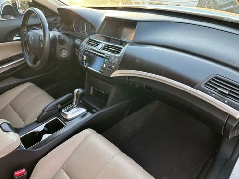 Used 2015 Honda Crosstour EX-L image 11