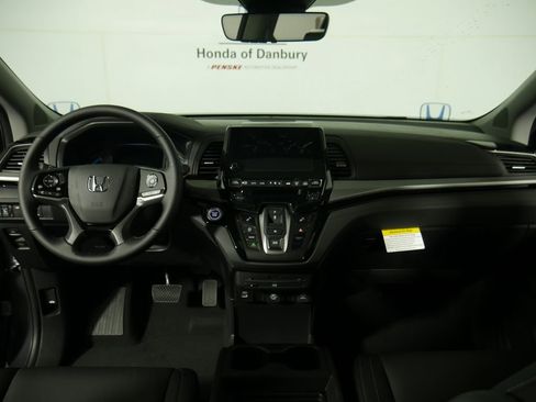New 2026 Honda Odyssey Touring image 10