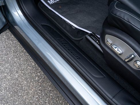 Certified 2025 Porsche Macan image 22