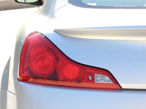 Used 2010 INFINITI G37 G37 Sport Coupe 2D w/ Premium Pkg RWD image 22