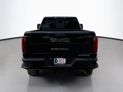 Used 2025 GMC Sierra 3500 Denali Ultimate AWD/4WD image 6