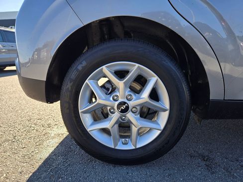 Certified 2025 Kia Soul LX w/ LX Technology Package image 17