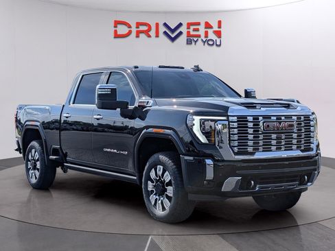 New 2026 GMC Sierra 2500 Denali w/ Denali Reserve Package AWD/4WD image 8