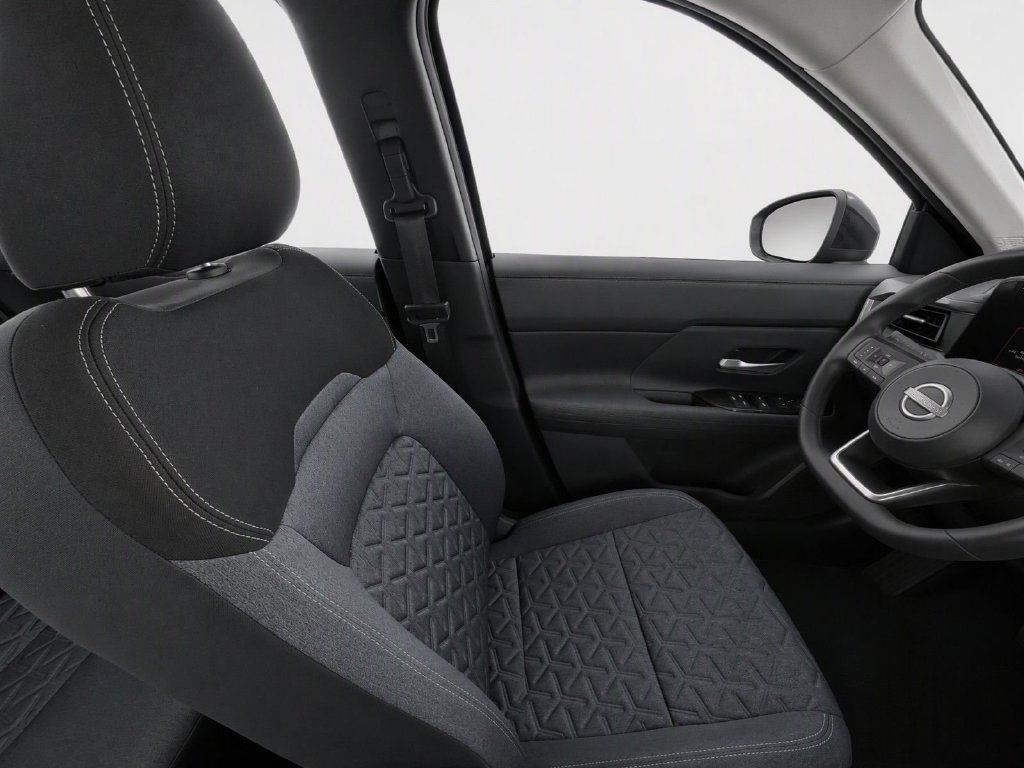 Used 2025 Nissan Kicks SV FWD image 19