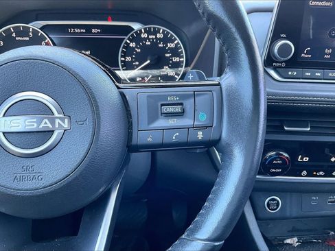Used 2023 Nissan Rogue SV w/ SV Premium B Package FWD image 18