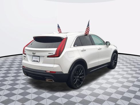Certified 2022 Cadillac XT4 Luxury w/ Cold Weather Package AWD/4WD image 7