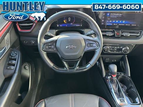 Used 2025 Chevrolet TrailBlazer RS w/ Convenience Package FWD image 14